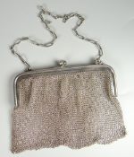 STERLING SILVER LADIES MESH PURSE with link design handle, stamped 'Sterling 925', 4 troy ounces