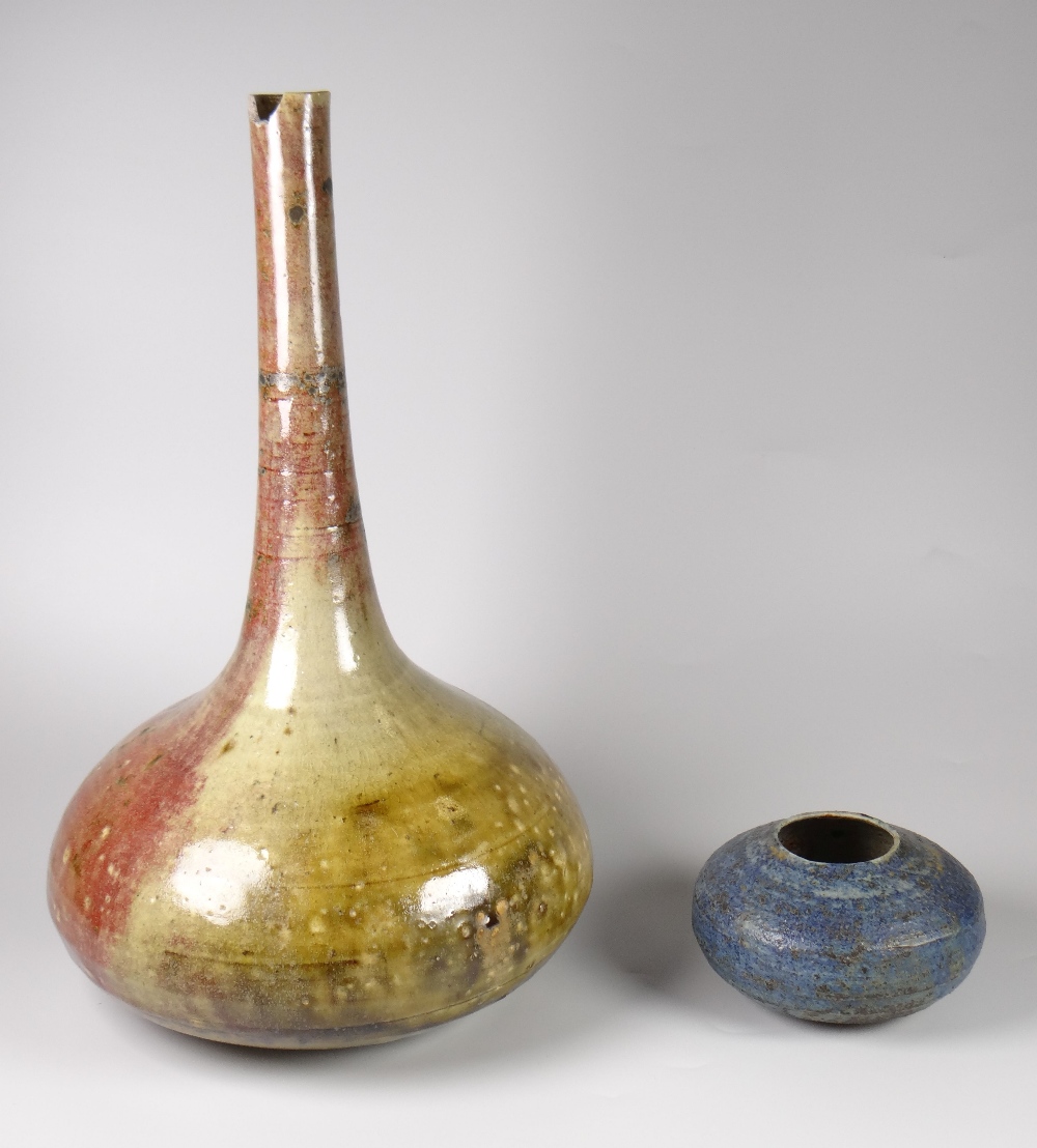 FOUR STUDIO POTTERY ITEMS BY DEREK DAVIS comprising small blue pot, near pair of narrow necked vases - Image 2 of 3