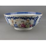 A 19th CENTURY CHINESE EXPORT PORCELAIN BOWL having blue and white cartouche panels of people