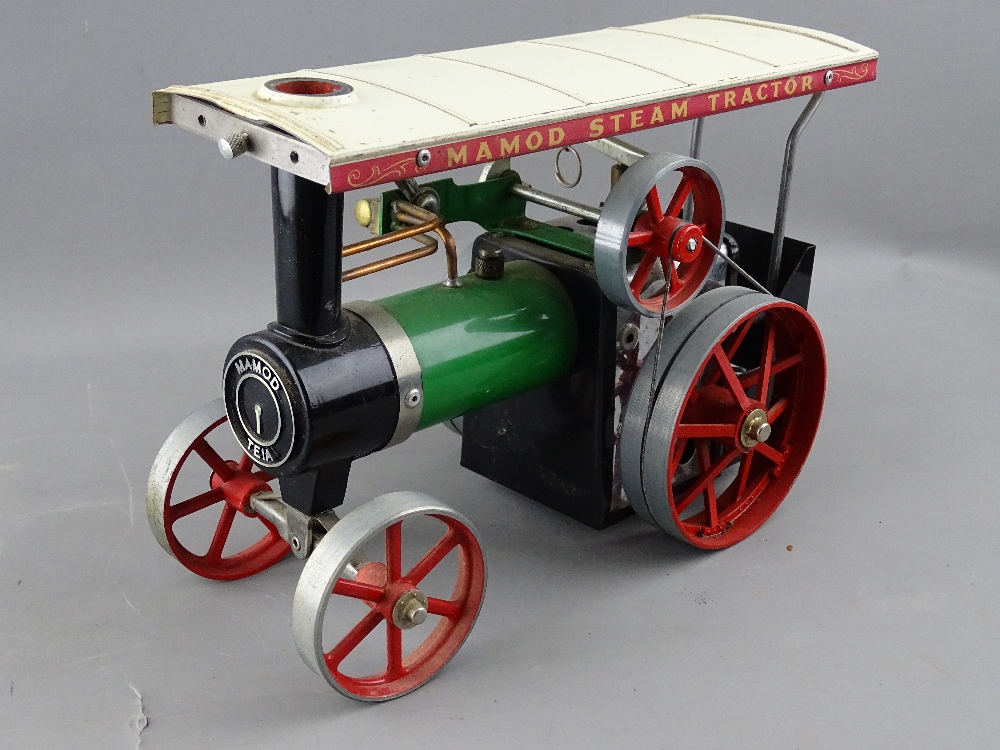 A MAMOD TE1A LIVE STEAM TRACTION ENGINE with canopy top and trailer - Bild 2 aus 5