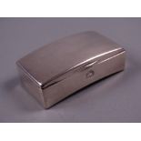 AN OBLONG PLAIN SILVER SNUFF BOX having a slightly domed hinged lid, Birmingham 1903 by Mark