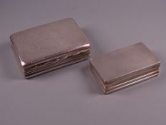 AN UNMARKED, BELIEVED SILVER, OBLONG SNUFF BOX, the hinged lid named 'T Orrall', 3.9 ozs and a plain