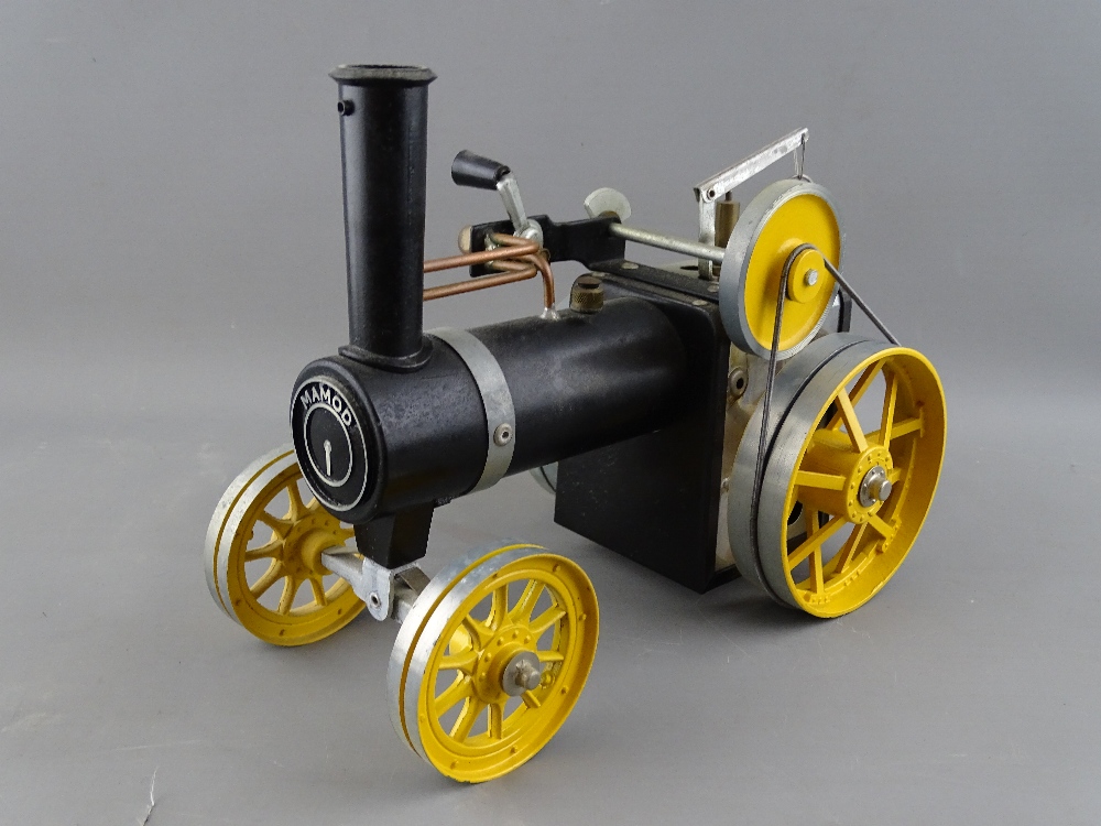 TWO MAMOD LIVE STEAM MODELS including an SP4 stationary engine and a black and yellow traction - Bild 4 aus 6