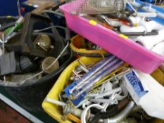 Parcel of multi-coloured buckets and a tray of various garage items and tools including last,