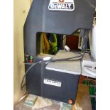 Dewalt DW3401 band saw mounted on a table E/T