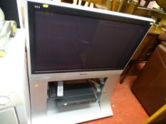 Excellent Panasonic LCD TV on stand with Samsung DVD player E/T