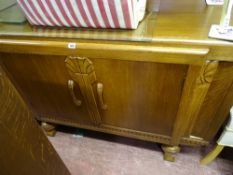 Well present Art Deco oak sideboard on bulbous supports