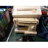 Cased electric Singer sewing machine E/T