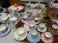 Parcel of mixed china including cabinet teacups & saucers, novelty teapots etc