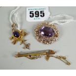 Three items of 9ct gold jewellery to include two bar-brooches & a pendant