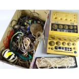 A box of mixed costume jewellery & two wooden cased sets of weights Condition Report: please