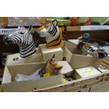 A large quantity of modern boxed pottery animal ornaments Condition Report: please request* *