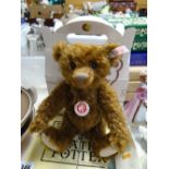 A modern Steiff gift box teddy bear (as new) Condition Report: please request via email. Condition