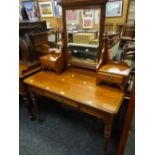 An Edwardian mahogany dressing table with three drawers Condition Report: please request via