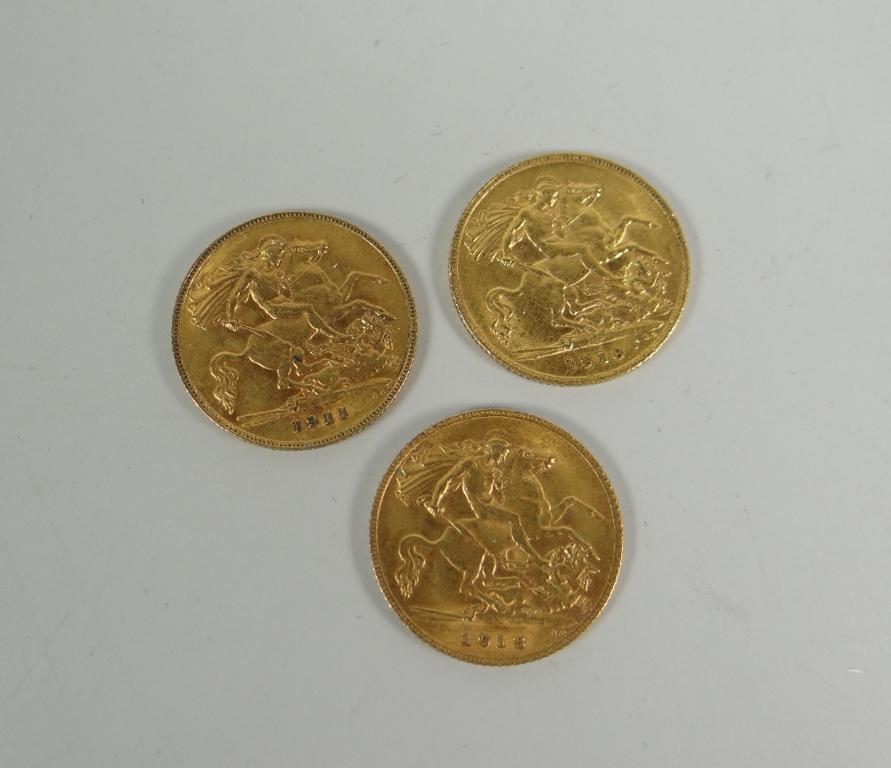 Three gold half sovereigns dated 1913 (x 2) & 1911 Condition Report: please request via email.