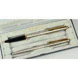 MODERN STAINLESS STEEL PARKER 45 SPECIAL FLIGHT GT FOUNTAIN & BALLPOINT PEN SET with cabochon