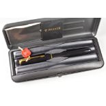 MODERN BLACK LAQUE PARKER SONNET FOUNTAIN PEN with gold plated trim & 18ct gold nib, in original