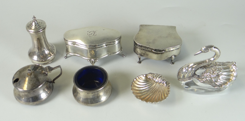 GROUP OF SILVER ITEMS TO INCLUDE silver (925) and glass swan, two dressing table boxes, matching