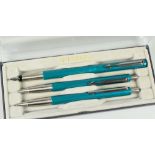 MODERN METALLIC TURQUOISE PARKER VECTOR FOUNTAIN PEN, BALLPOINT PEN & PENCIL SET in original box