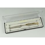 MODERN (2000) STAINLESS STEEL PARKER CLASSIC FLIGHT GT BALLPOINT PEN in original box