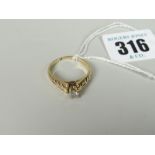 14K YELLOW GOLD DIAMOND SOLITAIRE RING, the round brilliant diamond approximately 0.25 cts, weighing