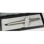VINTAGE STAINLESS STEEL PARKER 45 FLIGHTER FOUNTAIN PEN with silver tail cap, steel nib & chrome