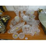 A large parcel of mixed glassware