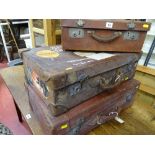 Parcel of three vintage suitcases