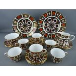 TWENTY TWO PIECES OF ROYAL CROWN DERBY '1128' TEAWARE comprising a 26.5 cms diameter plate, a 24.