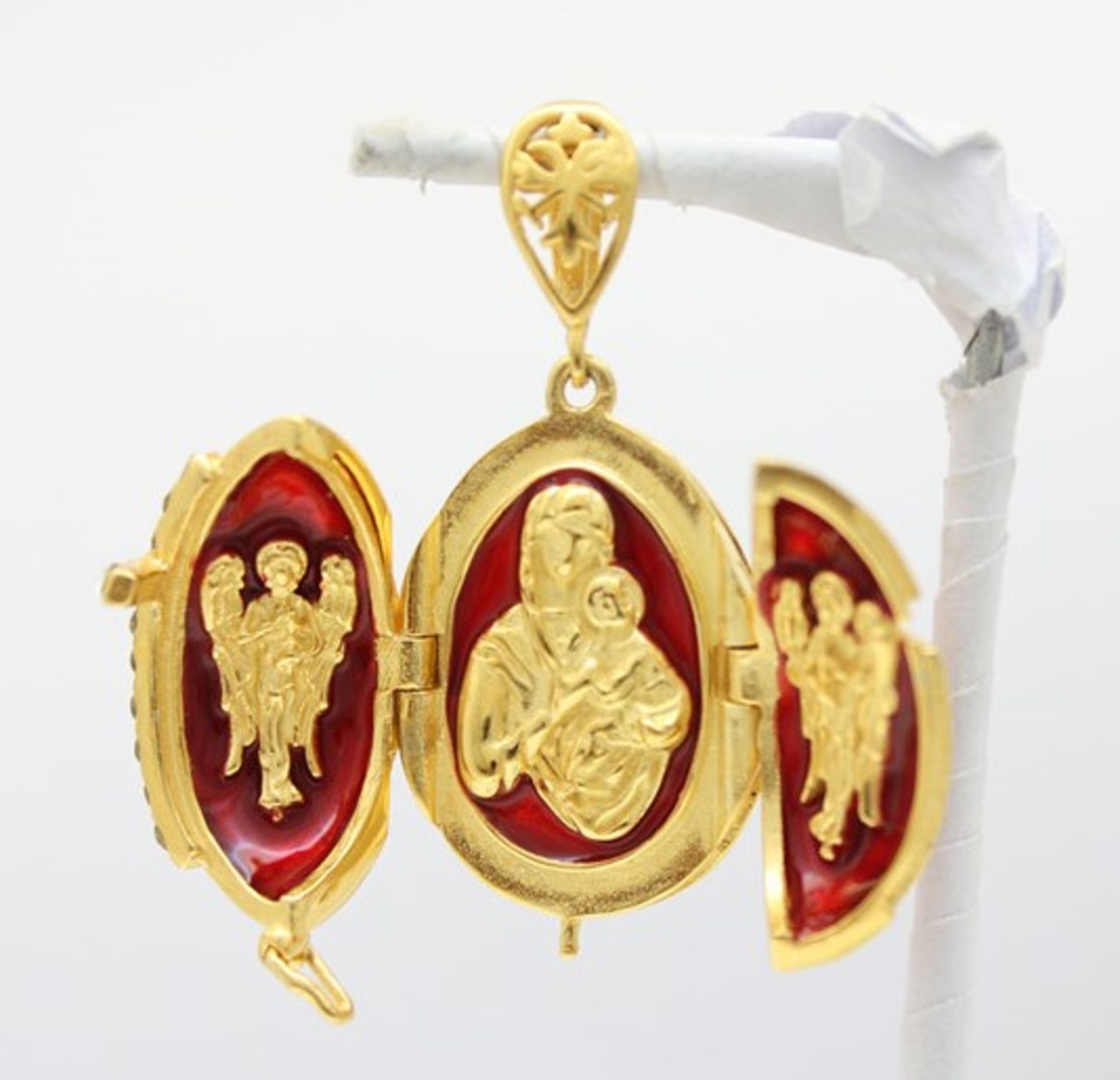 Rotes Ei mit Kreuz. Kettenanhänger in russischem Faberge-Stil. 925 Sterling Silber, farbig