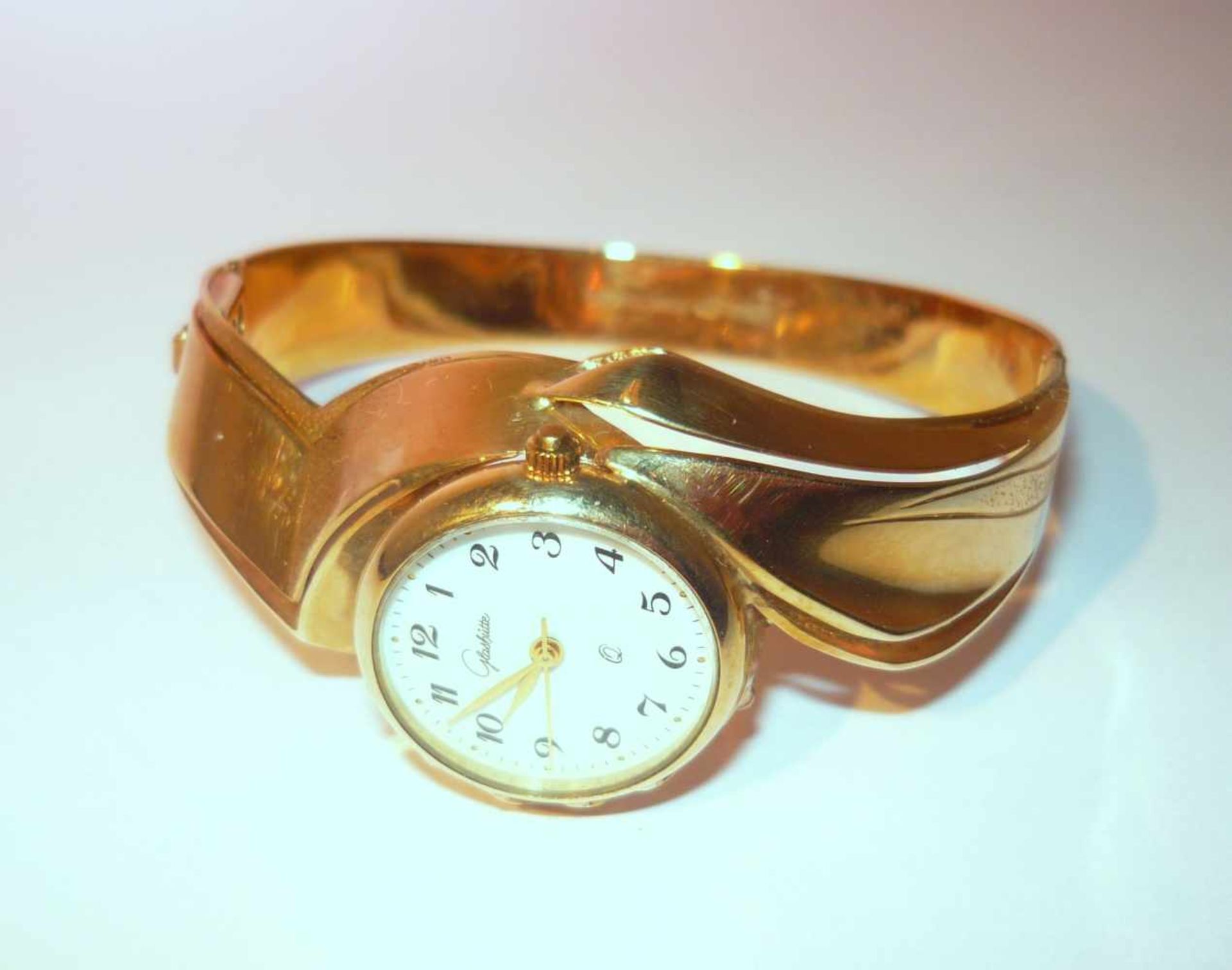 Glashütte. Hochmodische Damenuhr in 585er GG (14K). Gew. ca. 40,1 g. Glashütte. Modern ladies