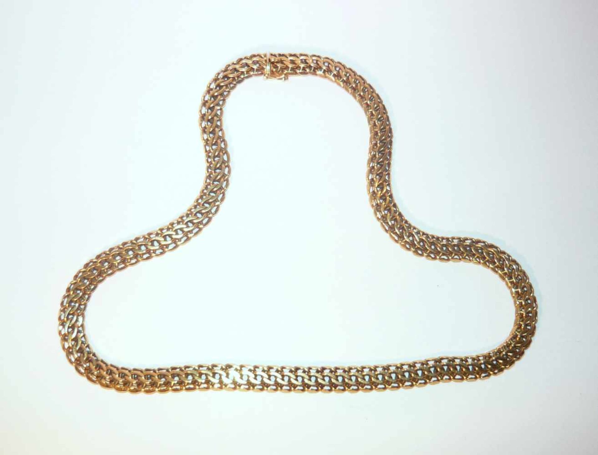 Flechtkordelkette. 585er GG (14K). Gew. ca. 58,4 g. Bent cord necklace. 585 GG (14K). Weigh. app.