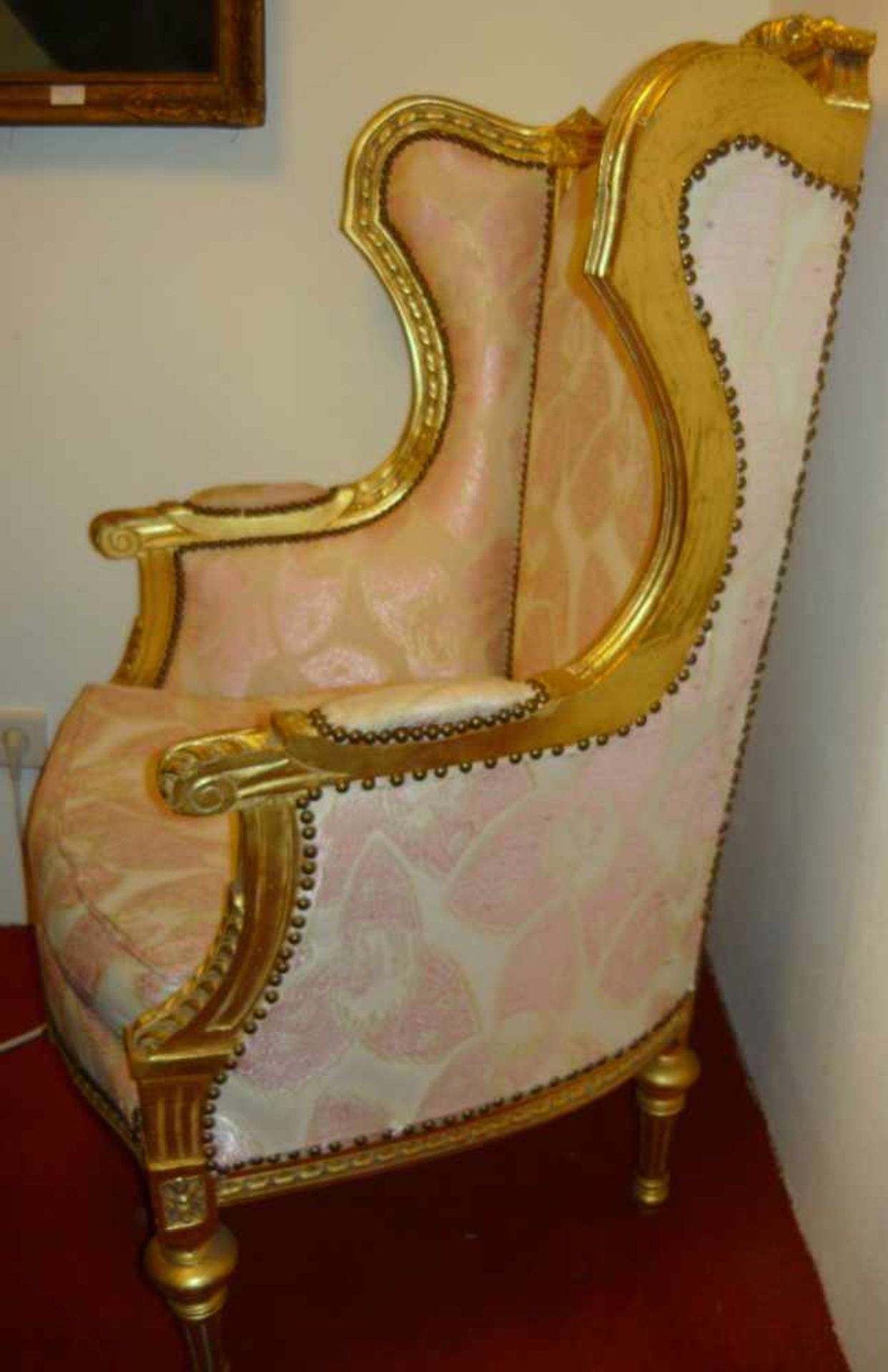 Großer Armlehnsessel im Louis XVI Stil. Rückenh. ca. 120 cm.Large arm chairl in Louis XVI style.