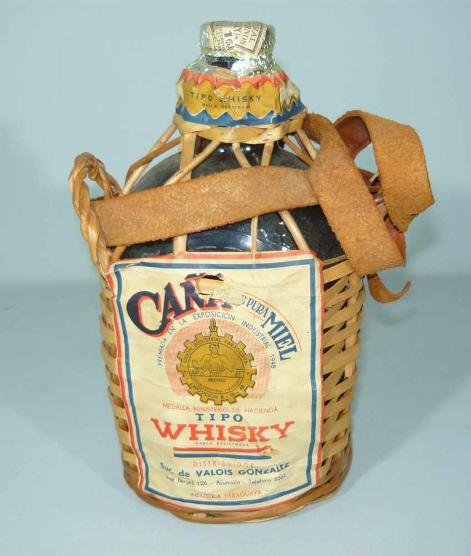 Union Industrial Paraguaya. Ein Liter Tipo Whisky. Flaschennummer 07739518. Keine Ausgabe an