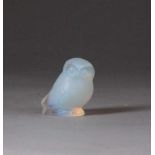 Glasfigur.Milchglas. Sitzende Eule. Im Boden bez. "Lalique France". H: 5,5 cm. 20.00 % buyer's
