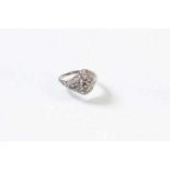 Damenring.Platin. Durchbrochene Fassung mit Brillanten ca. 0,20 ct. Rg. 53 20.00 % buyer's premium