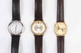 Drei Herren Armbanduhren.Marken Royal, GG 333, ca. 11g (Glas fehlt). Jungshans mit kleiner