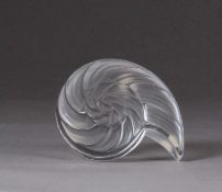 Glasfigur. Schneckenhaus. "Lalique France". 20.00 % buyer's premium on the hammer price 19.00 %