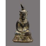 Buddha, Laos, 18./19.Jh., Bronzeamulett mit Öse am Rücken, Alterspatina, im Lotussitz auf Sockel,