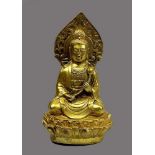 Chinesischer Buddha, 19. Jh., Bodhisattva, Bronze vergoldet, im Lotussitz auf Lotusblütensockel,