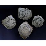 4 Böden von Keramikgefäßen, Alt-Thailand, große Bruchstücke, heller Scherben mit grauer Glasur und