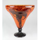 Schneider Art-Déco Trichtervase, Nancy 1925-28, Klarglas mit rot-orangefarbenen opaken