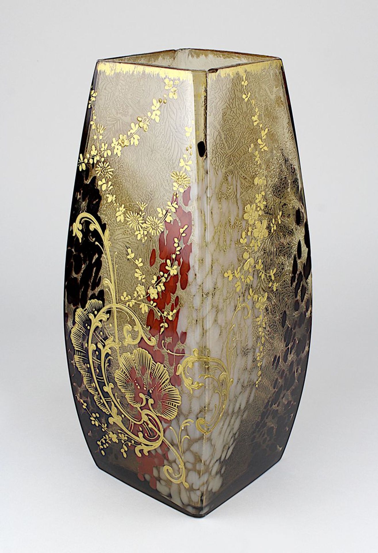 Mellerio Historismus - Vase, um 1890, Lissaute-Cosson & Mellerio, braun durchgefärbtes Glas mit