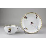 Meissen, Tasse, 1756-1780, Porzellan, weißer Scherben, Wandung reliefiert mit Fächern und