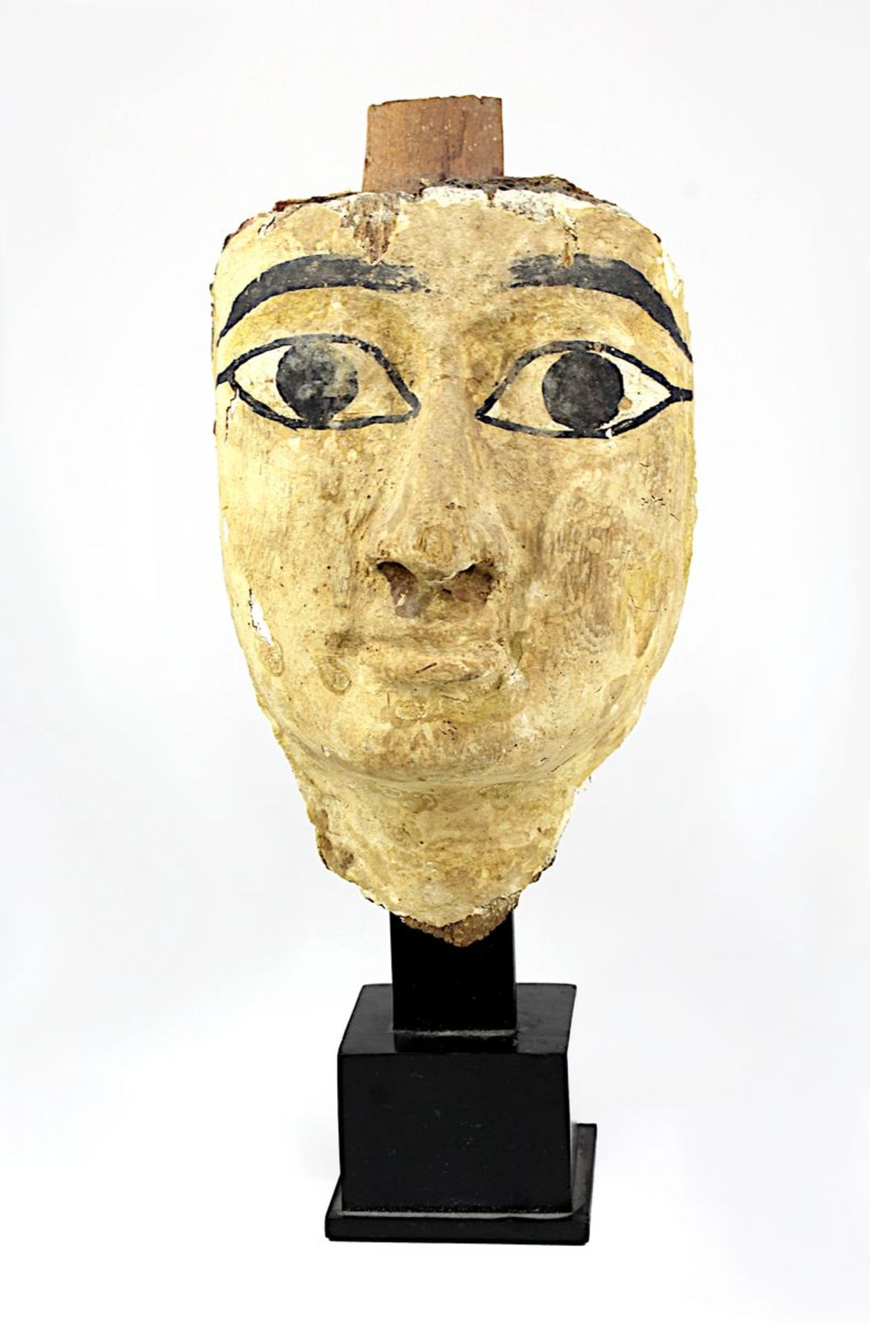 Ägyptische Sarkophagmaske, 24. Dynastie, Saitisch, ca. 8. Jh. v. Chr., Holz geschnitzt und gewlb,