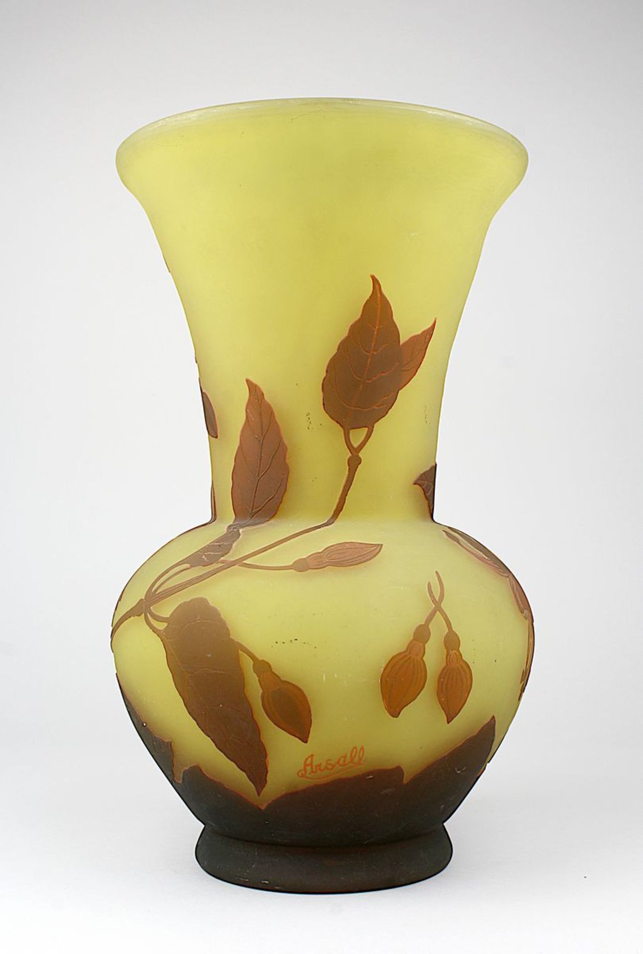 Gr. Arsall-Vase, Fuchsiendekor, Vereinigte Lausitzer Glaswerke, 1918-29, balusterförmiger Korpus aus - Bild 2 aus 2
