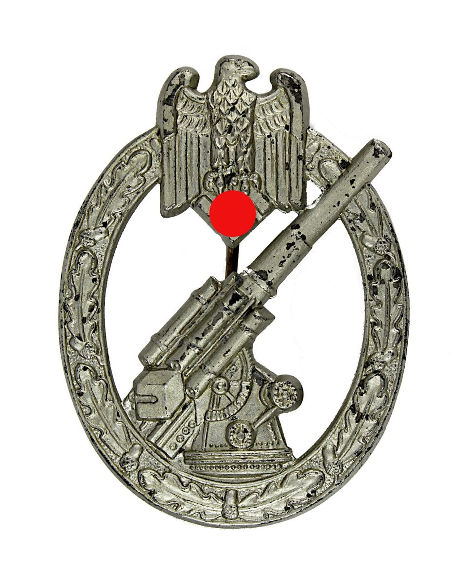 Heeres-Flakabzeichen 1941-45, Feinzink wohl versilbert, hochovaler Ring mit Eichenkranz, darin