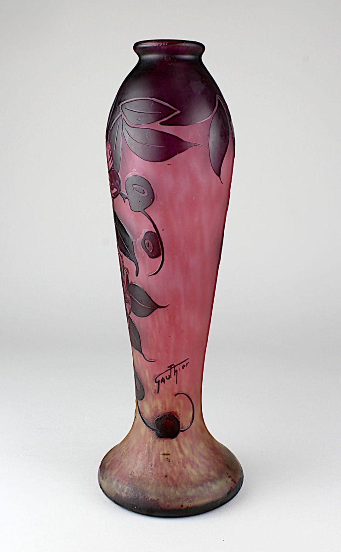 Gauthier Art-Déco-Vase, Paris 1920-30, Klarglaskorpus mit rot-rosa-gelblich gefleckten - Bild 2 aus 2