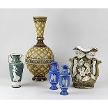 Drei Phanolith-Amphorenvasen und zwei Keramikvasen, Villeroy & Boch Mettlach um 1900, vier defekt