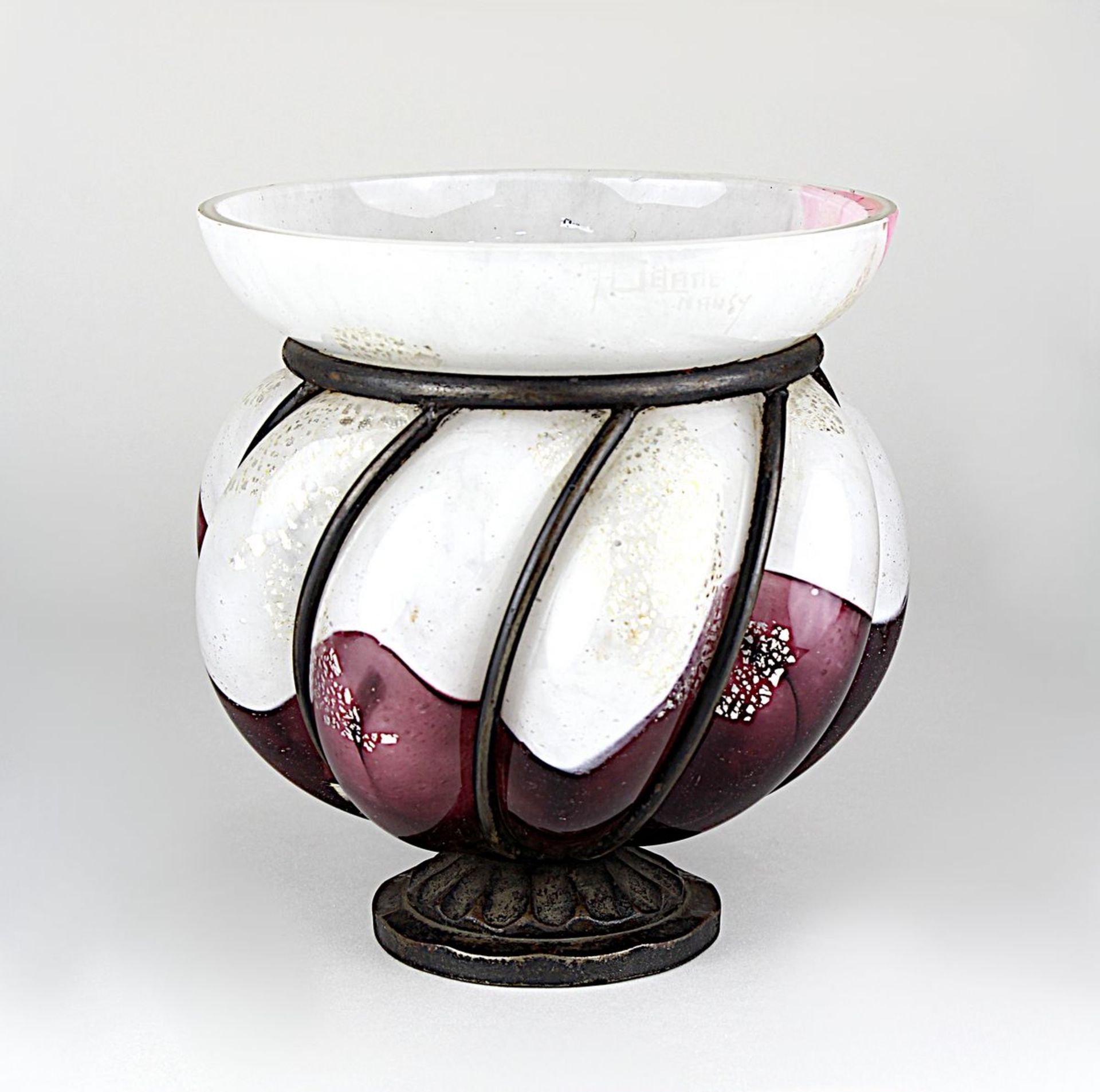 André Delatte Art-Déco-Vase, Nancy 1920er Jahre, in schmiedeeiserne Montur in der Art von Louis